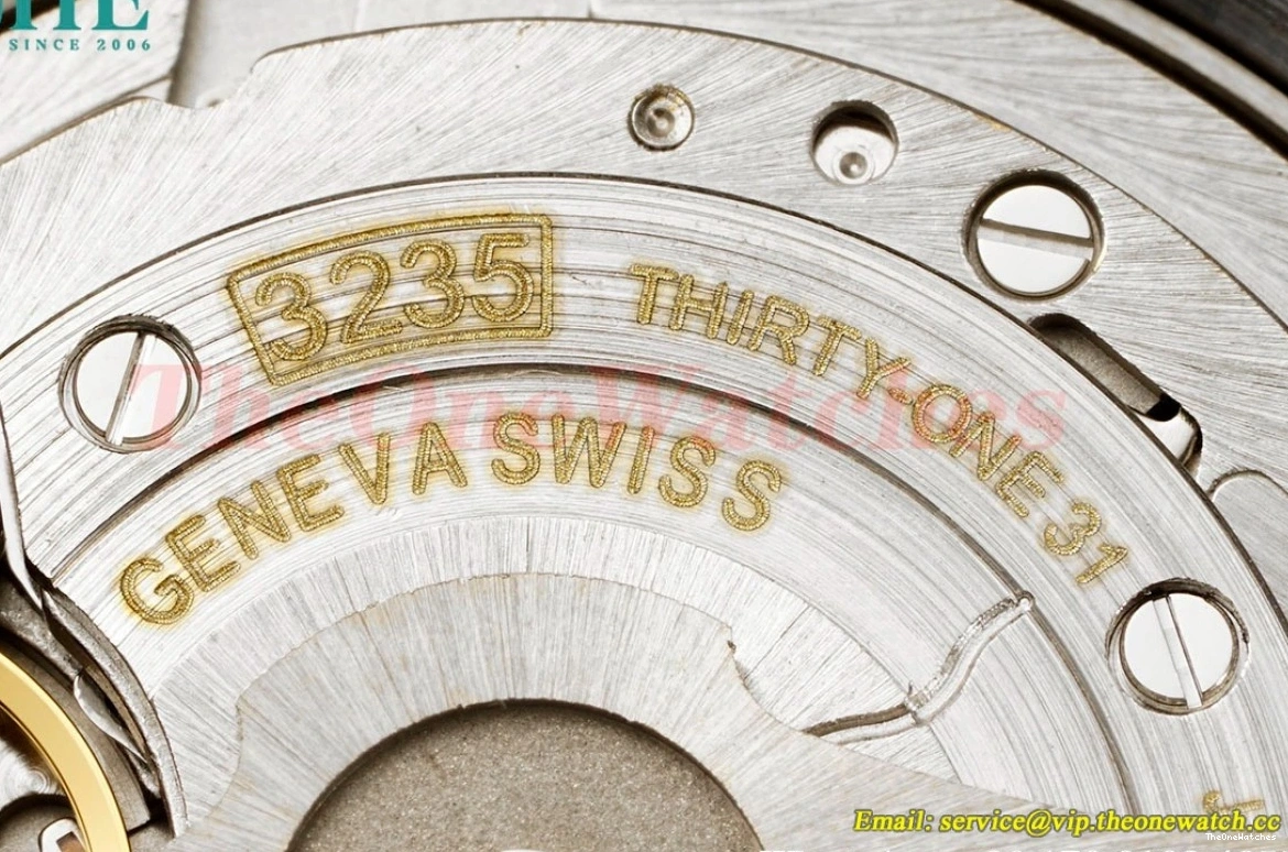 126331 A3235 Datejust Silver EWEF Textured 41mm Jub Stk SS RG 0325